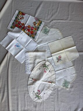 Embroidered White and Floral Set of Linens Vintage Table Scarves